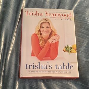 Trisha's Table Cookbook by Trisha Yearwood